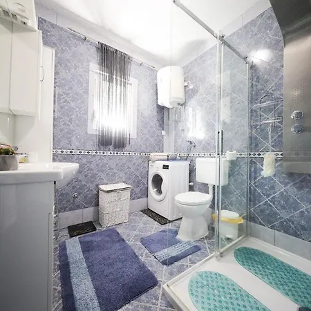 Deluxe Look Apartman Zára