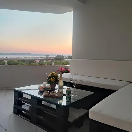Deluxe Look Apartment *