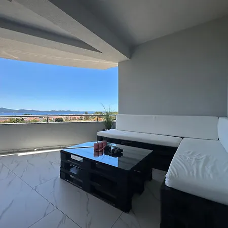 Deluxe Look Apartman