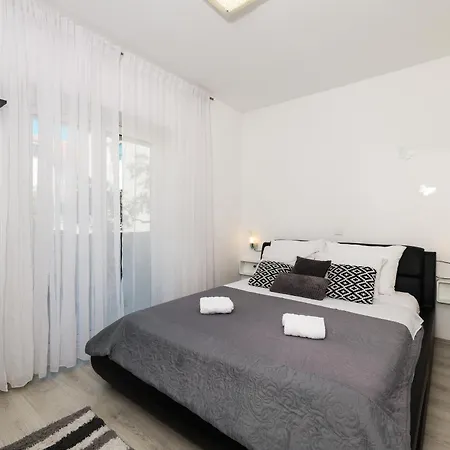 Deluxe Look Daire Zadar